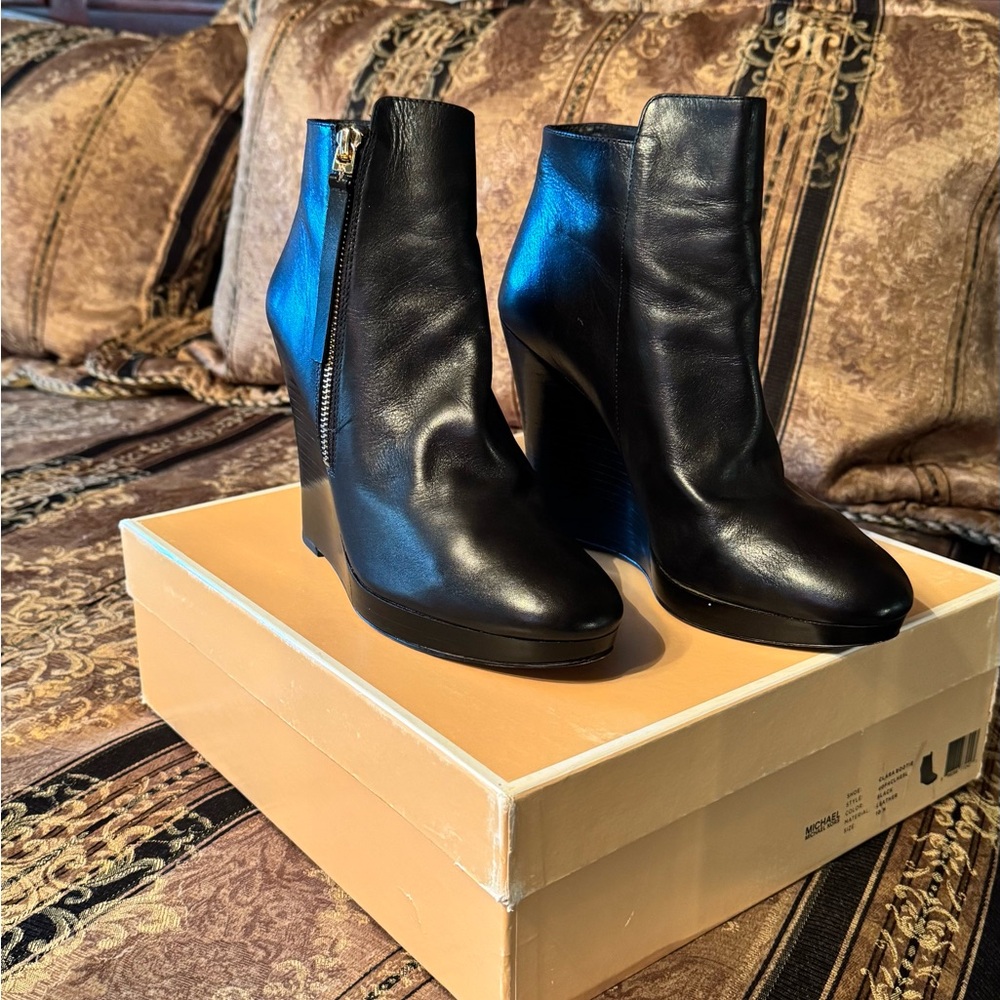 Michael Kors Sleek Black Leather Heeled Boots